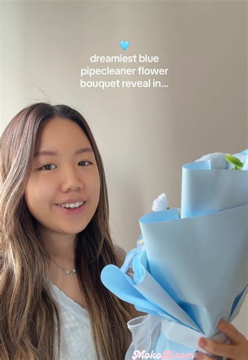 DIY Blue Pipecleaner Flower Bouquet Inspiration