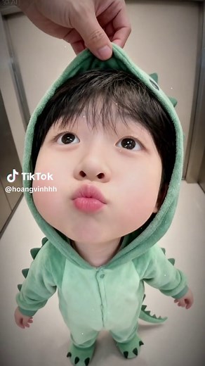 Hướng Dẫn Làm Hình Ảnh Đu Trend AI Nắm Đầu Cute