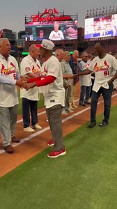 Take a walk with The Wizard and Willie! | St. Louis Cardinals