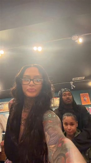 Kehlani links up with Tuesday in their hometown Oakland 😭 Her viral song “Juice Week Pt. 2” samples Kehlani’s “Gangsta.”