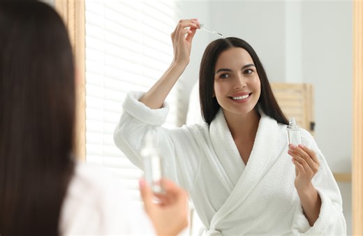 Une dermatologue dévoile ses 3 astuces pour booster la pousse des cheveux - Elle