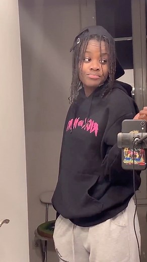 Rokhaya Seye | Vu que vous aimez beaucoup cette vidéo 😂 #pourtoi #senegal #paris #foryou #outfit #tiktok | Instagram