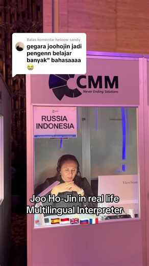 Membalas Heloow Sandy: Keterampilan Interpreter Multibahasa