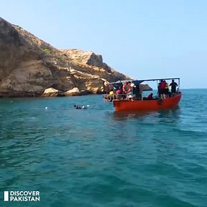 Here's what people experience at Churna Island while snorkeling and scuba diving. Snorkeling🤿 🐠🐋🐟 Video credits: Discover Pakistan. | Karachi Water Sports Club