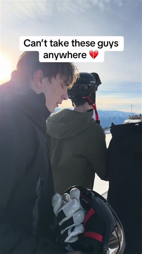 What do I do bruh #drdonut #carvs #chiefxd #sword4000 @DrDonut @Sword4000 @Carvs