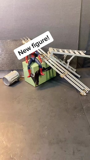 Mafex Spider Man 185 Review by Christopher Escala