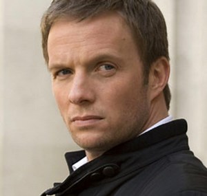 Rupert Penry-Jones Bio, l'acteur Strain est marié à l'actrice irlandaise Dervla Kirwan - Biographie