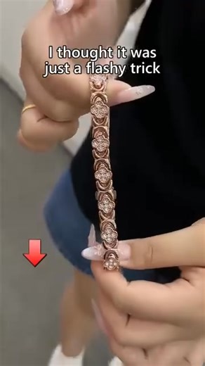 3.5K views | This pure copper magnetic bracelet helps boost energy, improve blood circulation, and relieve fatigue.  A perfect gift for your mom, wife, or friends ✅ Triple-row 3800 Gauss magnets ✅ Adjustable size in just minutes ✅ Made with 99.99% pure copper, hypoallergenic and skin-friendly | PureBeauty Hub | Facebook