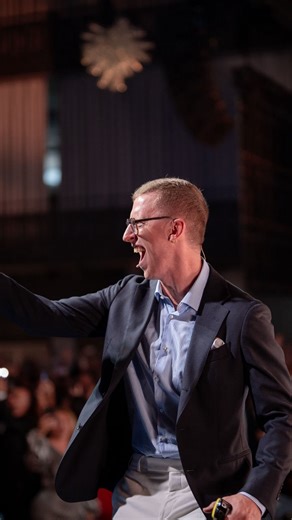 Use my CPR method to win on social media! Comment on other peoples posts before you make your own. Post the content you want to share (pro tip: make sure it speaks to a specific person you want to help). Reply to all the comments you get. Stick to this for 90 days and your engagement will grow 🚀 | Frazer Brookes