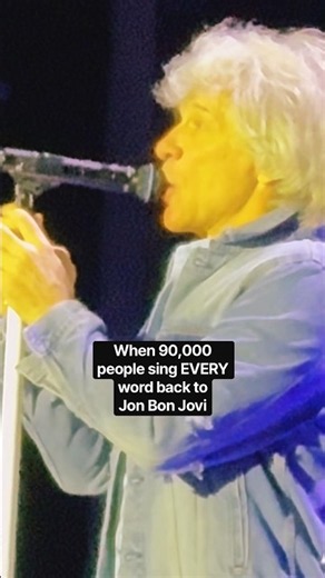 Jon Bon Jovi & 90,000 people sing I’ll Be There For You at Wembley Stadium 09.09.26 FRONT ROW 🎸🔥