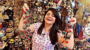 993K views · 14K reactions | Colaba Causeway is the best and the busiest shopping market of Mumbai. It's the best street shopping market in mumbai amongst tourists for cheap cloths, shoes, goggles, junk jewellery and much more. Mumbai Shopping is incomplete without a visit to Colaba causeway market. https://www.youtube.com/PriyankaTiwariVlogs | Priyanka Tiwari | Facebook