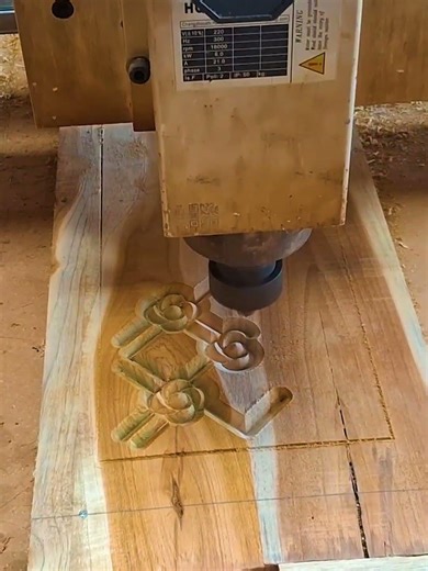 🔥Drawing rose patterns on a wooden bed using a CNC | Woodworking 🔥🎤