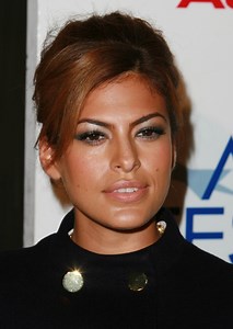 Eva Mendes ar putea juca în remake-ul filmului "Total Recall"