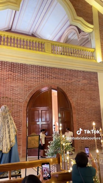 Get Married Filter: Create Your Dream Wedding Entrance