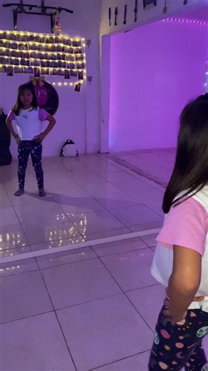 ✨ Grupo Mini Power Dance ✨ Para niñas de 5 a 8 años, un espacio donde desarrollan: 💖 Seguridad en sí mismas 👑 Elegancia en el escenario 💃 Expresión y disciplina 🌟 Trabajo en equipo y confianza Formamos pequeñas bailarinas con gran actitud y presencia escénica. 📣 ¡Inscripciones abiertas! Cupos limitados 💕 ⁨999 904 5669⁩