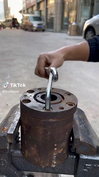 Essential Tools for Mechanical Repairs with Rusty Components