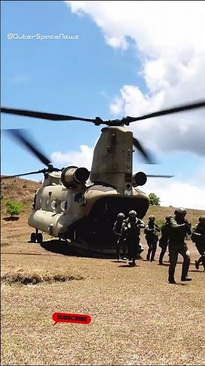 This Chinook Delivers Troops Fast #ch47chinook