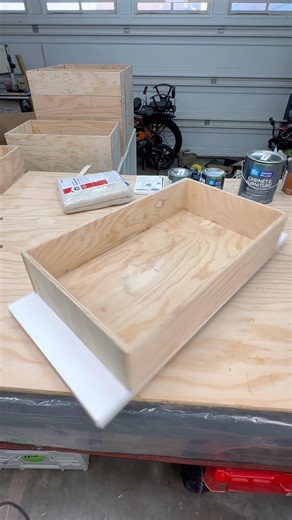 $20 Lazy Susan Hardware Find! Great for painting! #woodworking #painting