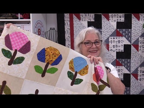 Rose Bud Table Runner