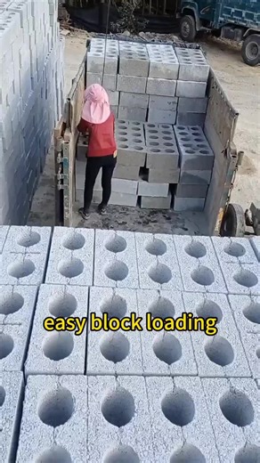 easy clamp to load hollow blocks. #construction #building #project