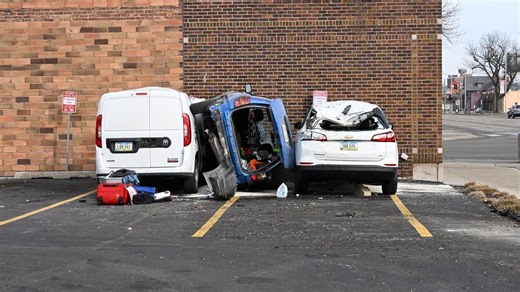 Cedar Rapids crash sends car airborne, damaging three vehicles near First Avenue