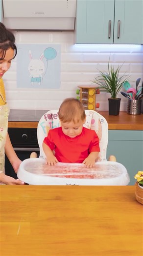 81K views · 90 reactions | How to keep a baby busy while cooking ✨ #parenting #lifehacks #kitchenhacks | FoodGasmic | Facebook