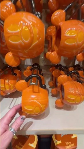 HALLOWEEN Shopping at World of Disney in Downtown Disney (2025)