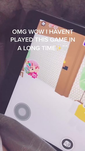 Just your classic alien friend on TikTok