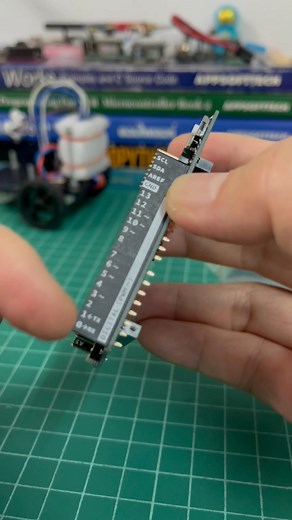 แกะกล่อง Arduino UNO Q | อบรม ไมโครคอนโทรลเลอร์