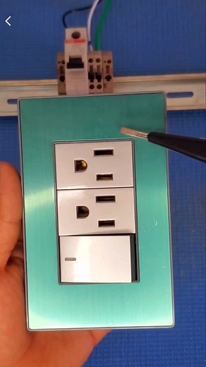 Conexion de 2 contactos y un apagador #electricos #electricy #electric #electricidad #voltaje #corriente #corrientealterna #bombillo #apagador #interruptor #aprendeenfb #AprendeEnCasa #aprendeelectricidad #tutorial #tutorialelectrico #sigueme_para_mas_videos_asi #apoyaelcanal | Electrica Control