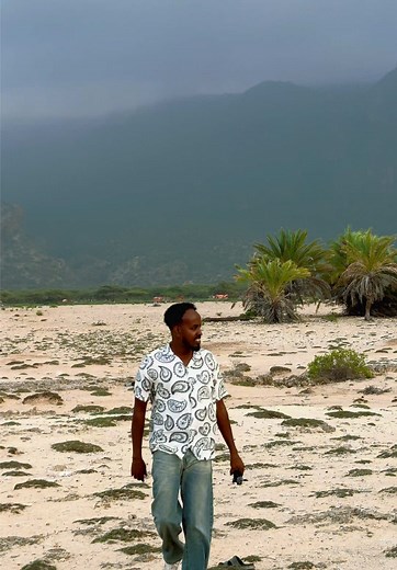 Waraysi Xariir Koosaar: Anshaxa Magaaladan