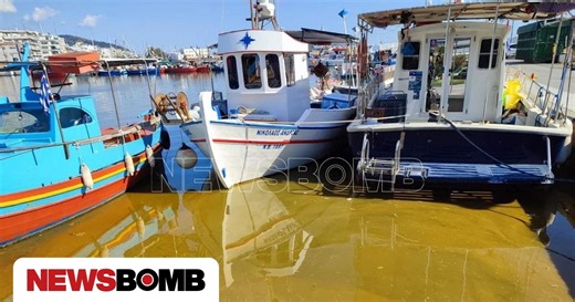 Βόλος: Κιτρινωπή βλέννα στο λιμάνι της πόλης – Οργισμένοι για τη ρύπανση οι κάτοικοι