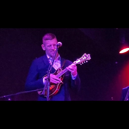 We love hearing Ryan Mullins light up “Daybreak in Dixie” with his incredible pickin’! 🌄🎶 A true showcase of bluegrass precision and passion that gets your toes tappin' 💙 #CircaBlue #RyanMullins #BluegrassMusic #DaybreakInDixie #LiveBluegrass | Circa Blue