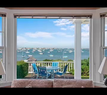 Welcome to Massachusetts’ most expensive old house listing! This home was in the same family since it was built. “Longevity” was built in 1949. It is located on 1.25 acres in the Monomoy area of Nantucket, Massachusetts. I can’t believe how many boats are out there! There is a two car garage with living quarters above and there is a boat house. Ten bedrooms, nine bathrooms and 4,588 square feet. $35,000,000 Link in comments to see all of this estate. #oldhouselife #oldhouse #massachusetts #visit