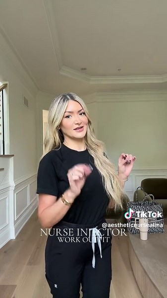 Fashionable Work Outfit Ideas for Nurses