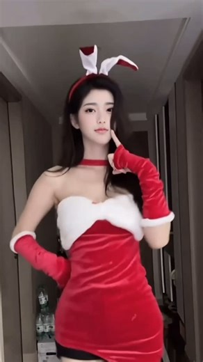 AIグラドルAyaの日常 | アイドルの日常🤗🤗 クリスマスイブイブ🎄🎄 | Instagram