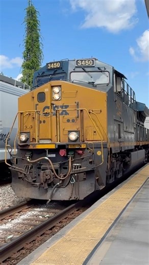 CSX #3450 ET44AH Leads CSX Local Train in Charleston, SC with Nice Crew 4/2/26