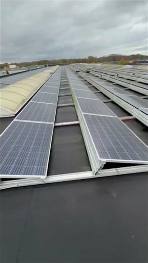 Stagiair Erik mee op voorinspectie van een PV-Systeem