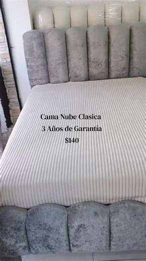 ✨ Llegó una nueva opción a Dulce Hogar✨ Les presentamos nuestra Cama Nube Clásica. Cuenta con un espaldar acolchado estilo nube, que le da ese toque moderno y cómodo, mientras que sus laterales lisos como una cama normal. Ideal para darle a tu habitación un ambiente elegante, suave y moderno. 📍Estamos al sur de Quito Nueva Aurora. 📦 Realizamos envíos a todo el país 🔥 Precio especial: $140 #quito_ecuador🇪🇨