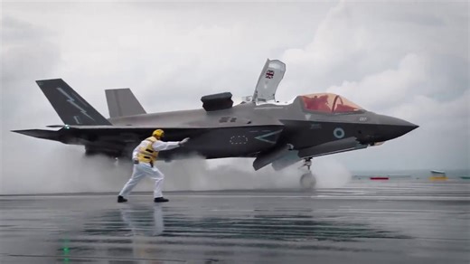 Slow Motion Launch from HMS Queen Elizabeth