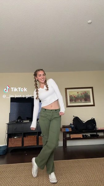 Iloveyou iloveyou iloveyou iloveyou #love #pretty #lipsync #fyppppppppppppppppppppppp #fypシ゚viral #song #ootd #like #brandymellville