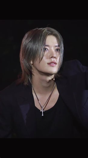 YUTAのダンスパフォーマンスでカウントダウン