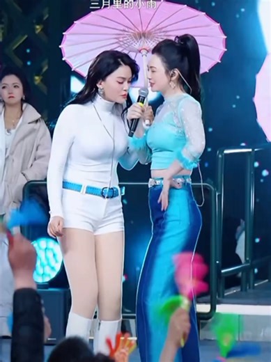 三月里的小雨演唱会精彩表演