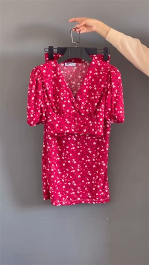 Boutique les reines on Instagram: "- C’est le moment de découvrir nos nouvelles pépites ❤️🥹 Magnifique ensemble jupe fleurie avec son tissu de qualité et ses magnifiques détails ♥️ -taille:s/m/l _________________________________ -Livraison 58 wilava le paiement main à main ———————————————————————— #parisianstyle #outfitinspo #lookdujour #reelsinstagram #outfit #ootdinspiration #outfitideas #ootd #reels #réel #lookbook #fashionreels #ootdfashion #styleinspiration #fashionstyle #explore #fashions