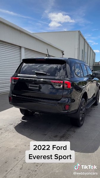 2022 Ford Everest Sport in Shadow Black