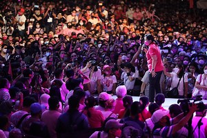 'Susuotan natin ng tsinelas ang gobyerno': Leni’s vow of new politics a nod to Jesse Robredo