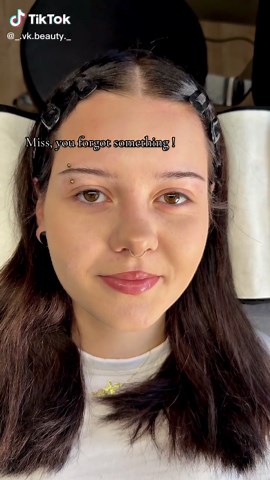 V/K.BEAUTY na TikTok