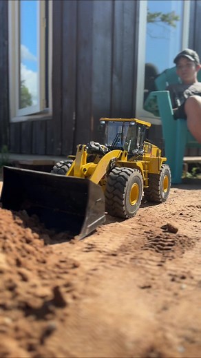 The REAL RCSparks! on Instagram: "Stick time! We all start somewhere.. and these machines are not easy to operate, unless you have actual experience at the controls. #loadingking #nextgeneration #teachthemyoung #experience #miniature #depthcontrol #coordination #robotics #funwithdad #rcsparks #constructionrc"