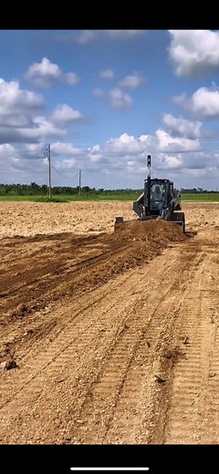Too fast. #johndeere #dozer #grading #vlocsystem #speed