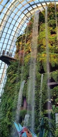 Gardens by the Bay Singapore #gardensbythebay #singapore #tourism #holiday #waterfall